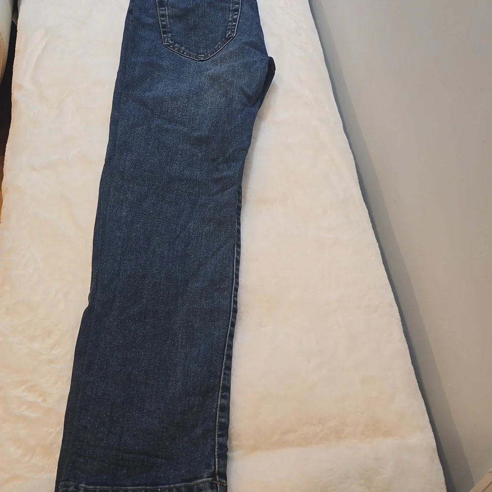 Amazon Essentials Blue Jeans - Picture 3 of 5